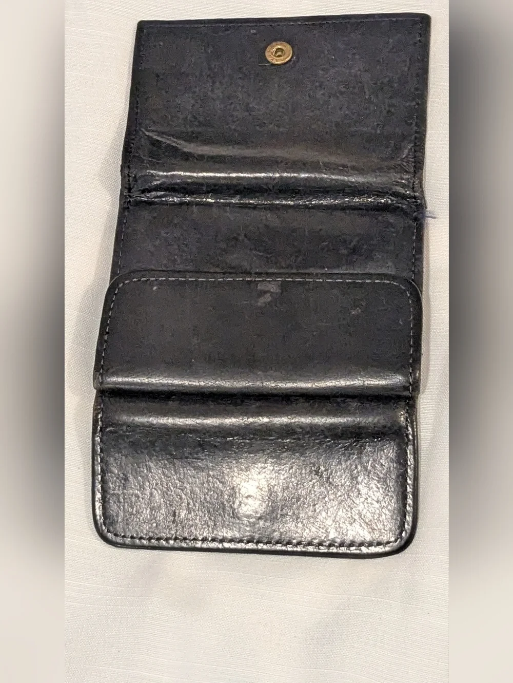 Vintage Coach Black Leather Trifold Wallet - Picture 3 of 7